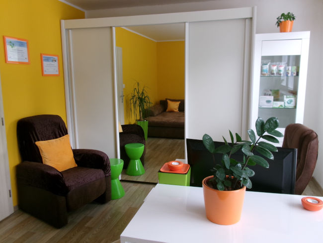 Detail interiéru mé poradny celostního přistupu - Žaneta Marijczuková Liberec.jpg