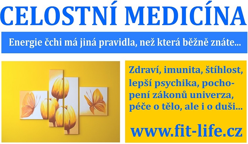 Fotka venkovní cedule na plotě s odkazem na www.fit-life.cz